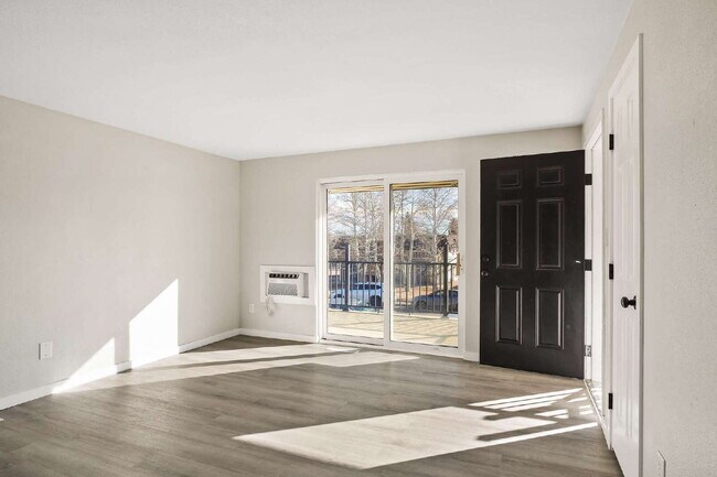 Foto del edificio - Updated 2 Bedroom Upstairs Apartment