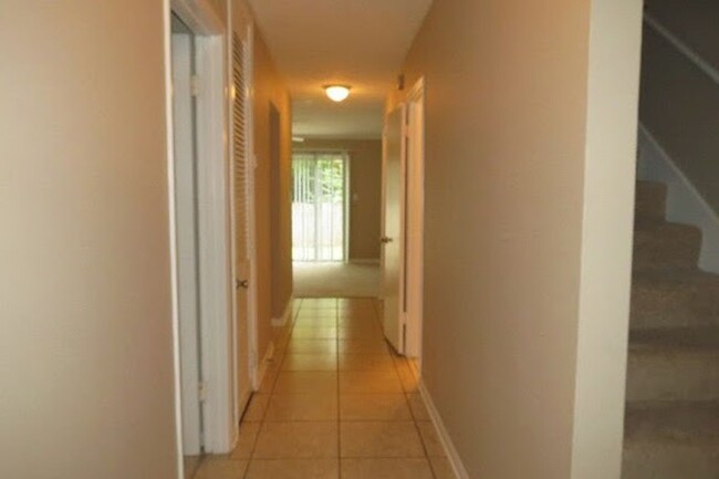Foto del edificio - Beautiful 3 Bedroom Townhouse!