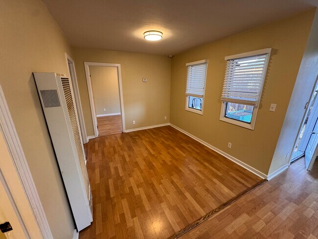 Foto del edificio - 201 H St