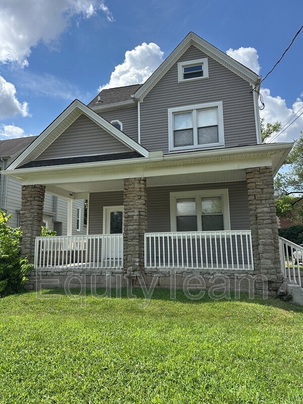 Building Photo - 27 Ferndale Ave