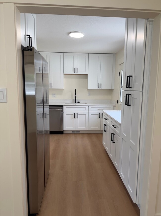 Building Photo - 1020 N 1500 W