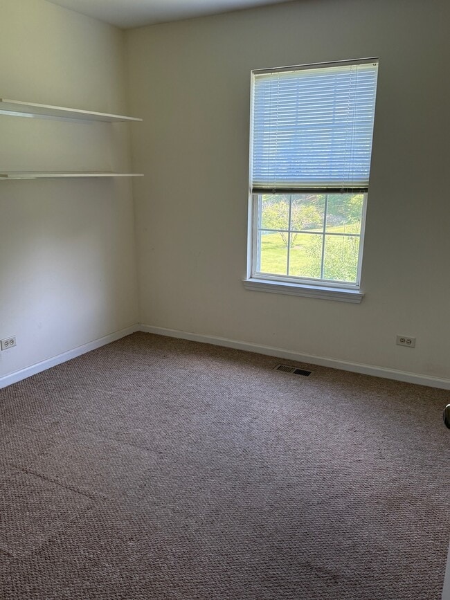 Building Photo - 1403 Orleans Dr