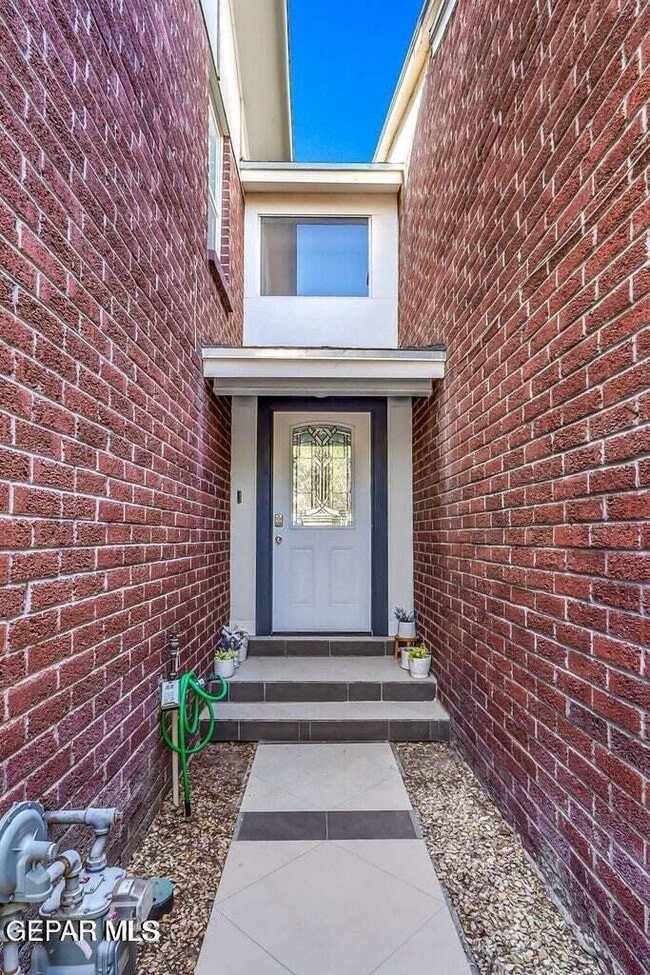 Foto del edificio - 6622 Dawn Dr