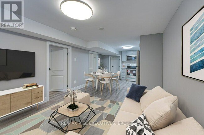 Photo du bâtiment - 1344 Waverley Crescent