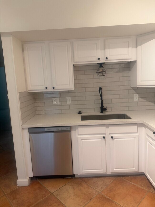 Foto del edificio - 4736 N 14th St