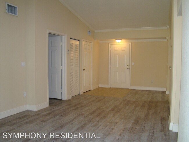 Foto del edificio - 8703 W Sample Rd