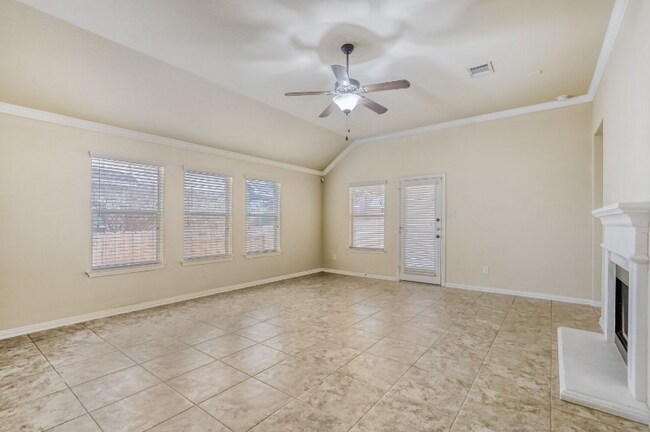 Building Photo - 1921 Autumn Run Ln