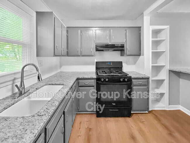Foto del edificio - 8903 E 72nd St