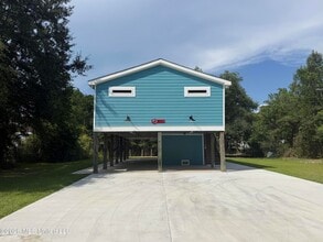 Building Photo - 4060 Cardinal St