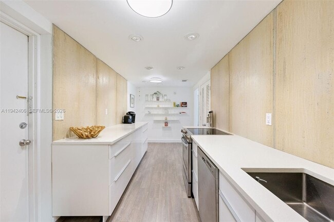 Building Photo - 1151 N Fort Lauderdale Beach Blvd