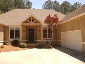 Building Photo - 4602 Ridgeview Cir