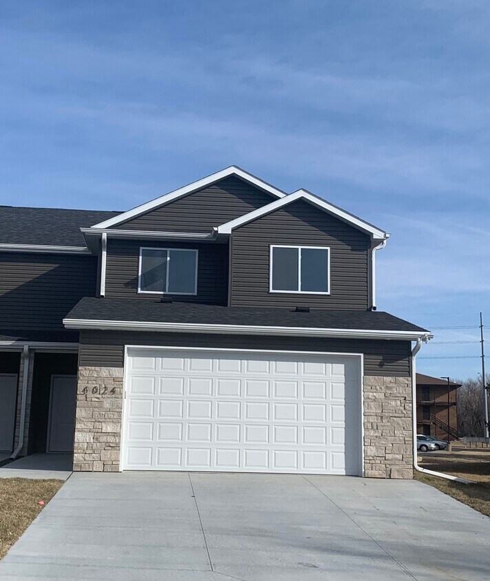 4024 Ballard Cir, Lincoln, NE 68504 House Rental in Lincoln, NE