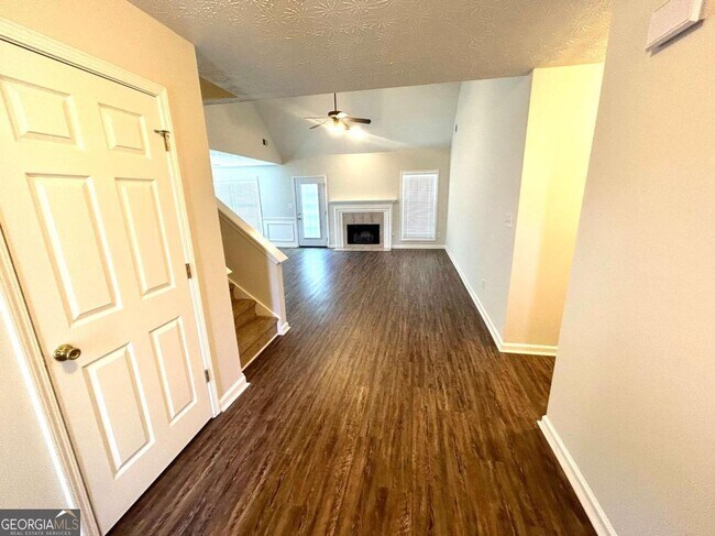 Building Photo - 7134 Regent Ct