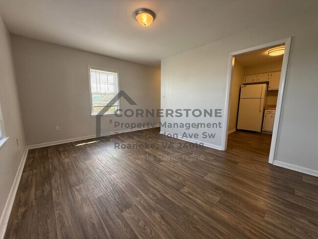 Foto del edificio - 6502 Carefree Ln