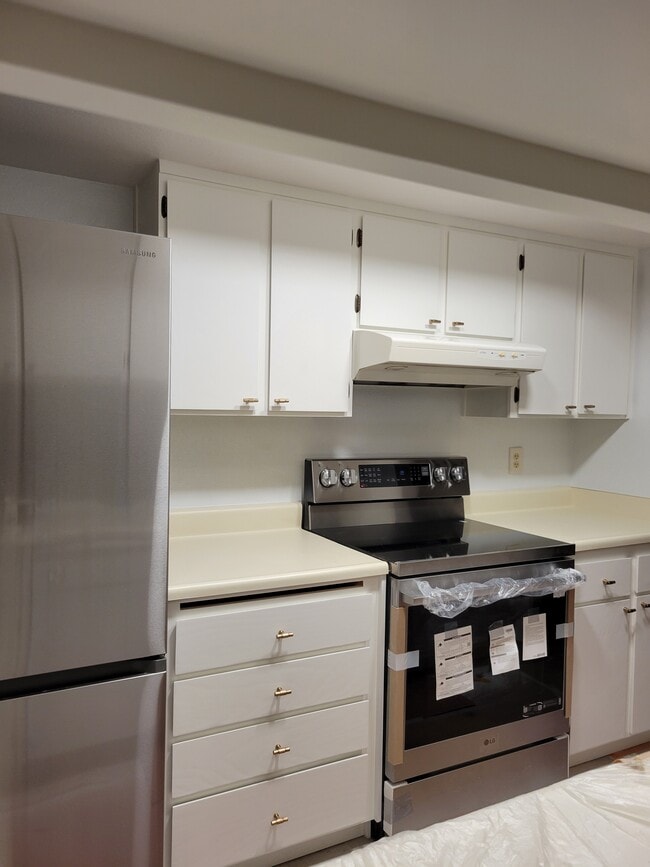 Foto del edificio - 1600 Carmel Dr