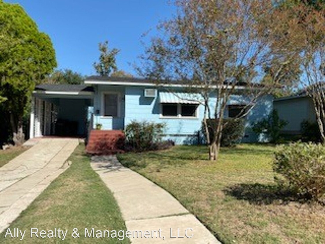 Primary Photo - 3 br, 2 bath House - 327 Blakeley Drive
