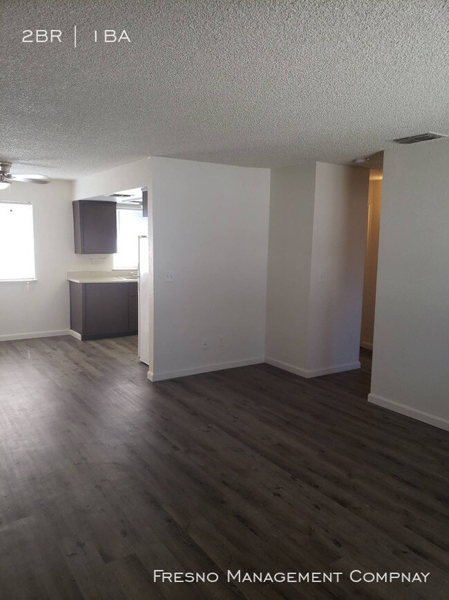 Foto del edificio - 4837 E Lane Ave
