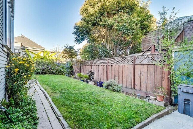 Foto del edificio - 22 Yosemite Ave