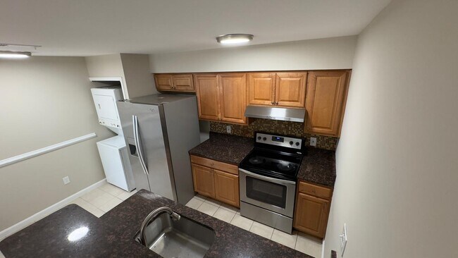 Foto del edificio - 8623 Beekman Pl