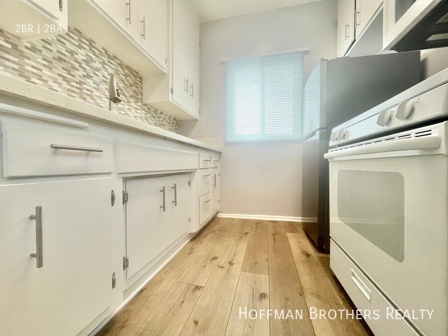 Foto principal - 8703 Olin St