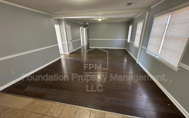 Building Photo - 2874 Knight Rd