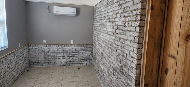 Building Photo - 104 Rogers Ct