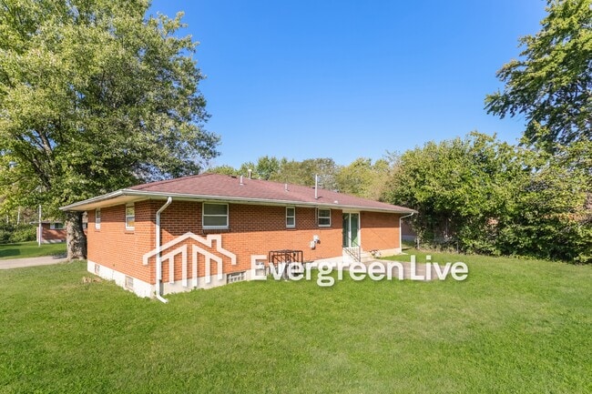 Building Photo - 5301 Tucson Dr