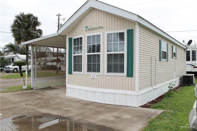 Building Photo - 600 W Farm to Market 495