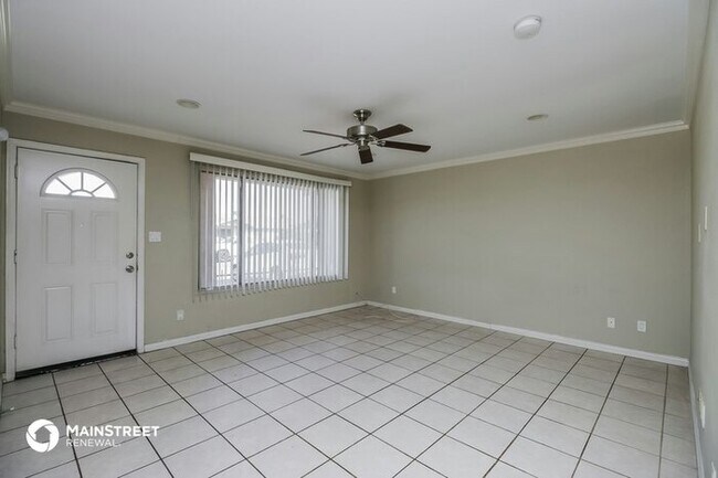 Building Photo - 2039 W Atlanta Ave, Phoenix, AZ 85041