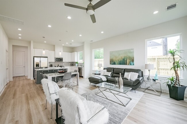 Foto del edificio - 5630 Balbo St