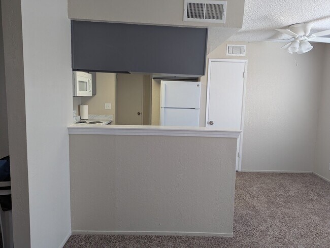 Foto del edificio - 939 Jamieson Ct
