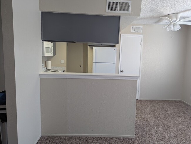 Building Photo - 939 Jamieson Ct