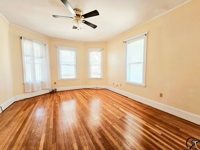 Foto del edificio - 243 Callender St