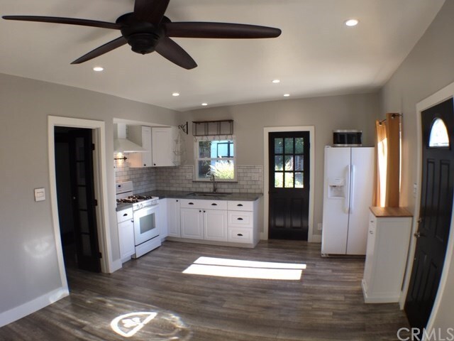 Foto del edificio - 31442 La Calera St