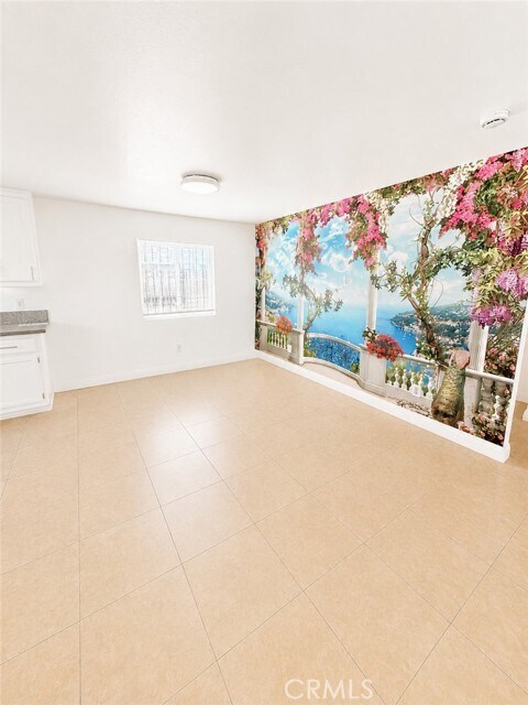 Foto del edificio - 327 E Lanzit Ave