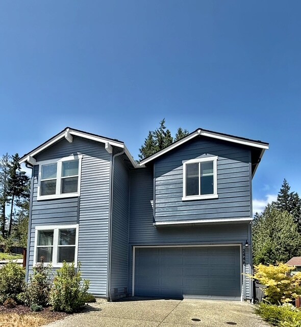 Foto principal - 2446 NE Athlon Ct
