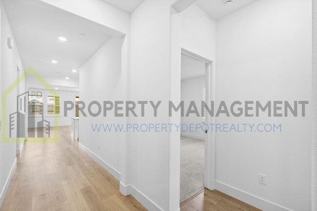 Foto del edificio - Stunning New 4 Bed / 3 Bath Home | Built i...