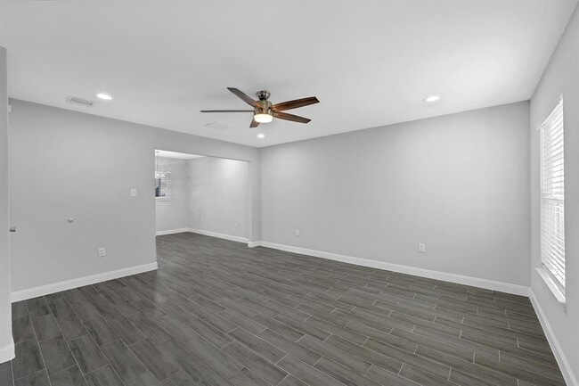 Foto del edificio - 6501 Osprey Dr