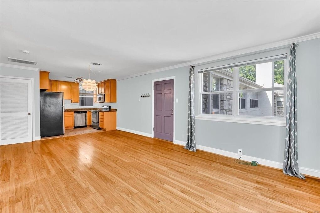 7569 Buckingham Dr, Clayton, MO 63105 Condo for Rent in Clayton, MO