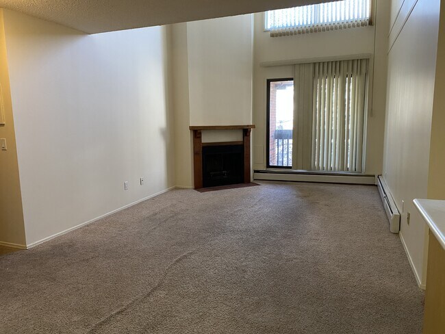 Photo du bâtiment - 7301-734A 4a St SW