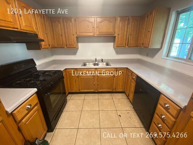 Building Photo - 1201 Lafayette Ave