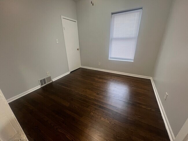 Foto del edificio - 7147 S Woodlawn Ave