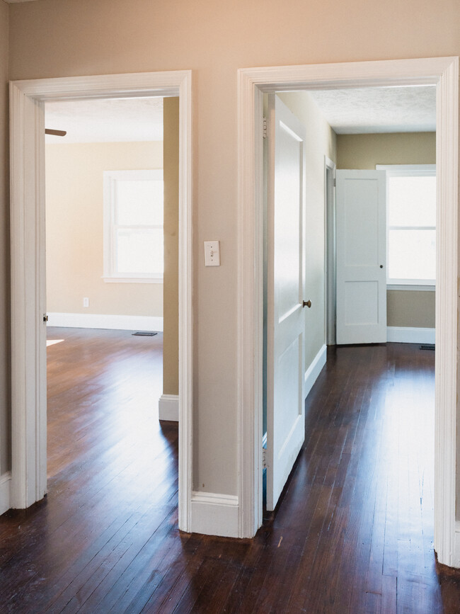 Master and Guest Bedroom Entryway - 2134 Rock Ave