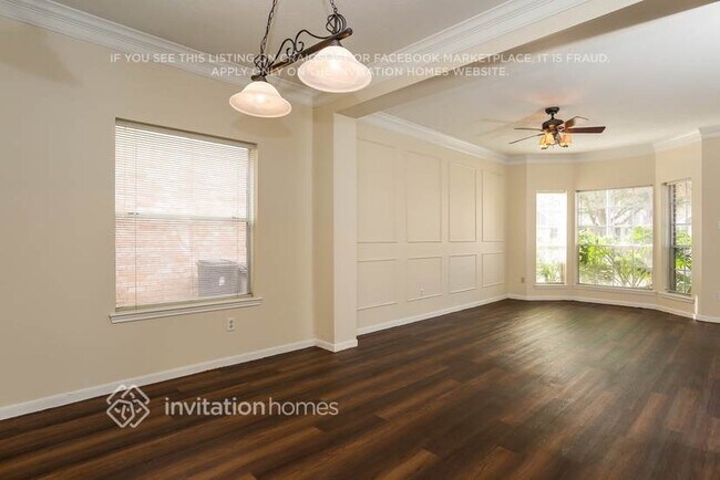 Foto del edificio - 8022 Willancy Ln