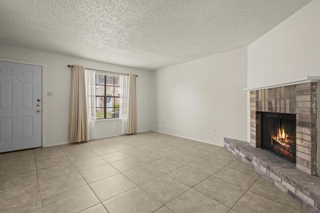Building Photo - 85 E Caldwood Dr