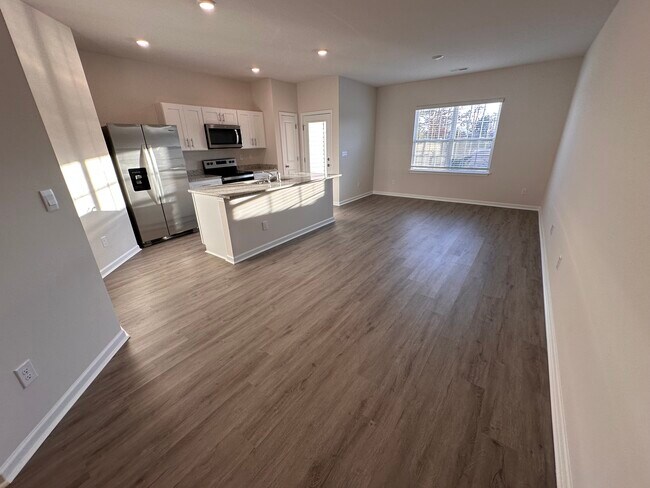 Building Photo - 5639 Carrington Court