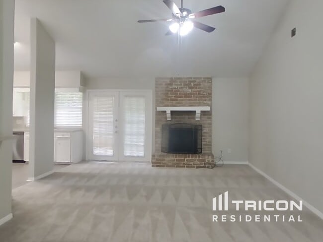 Building Photo - 6906 Falling Waters Dr
