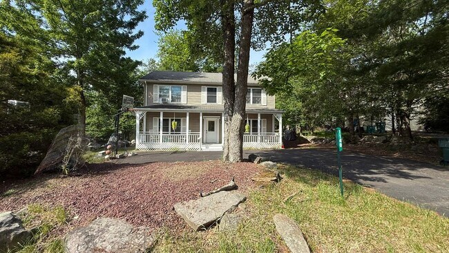 Foto del edificio - 1140 Country Pl Dr