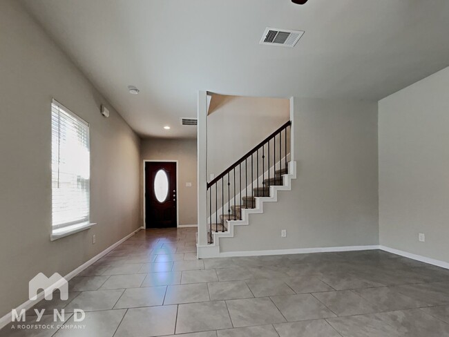 Building Photo - 1607 N City Oaks Ln