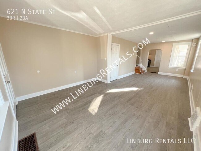 Building Photo - 621 N State St
